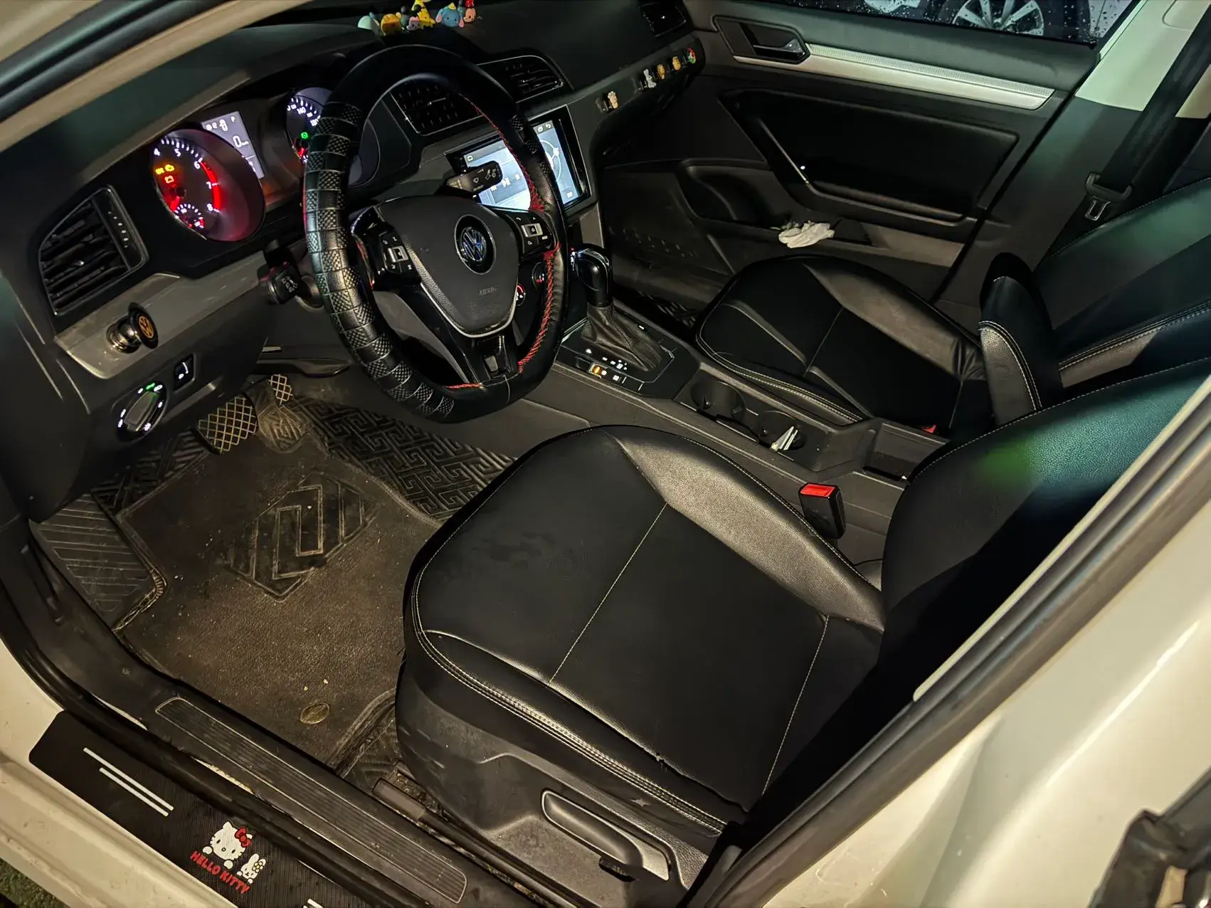 2017 VOLKSWAGEN LAMANDO thumbnail 4