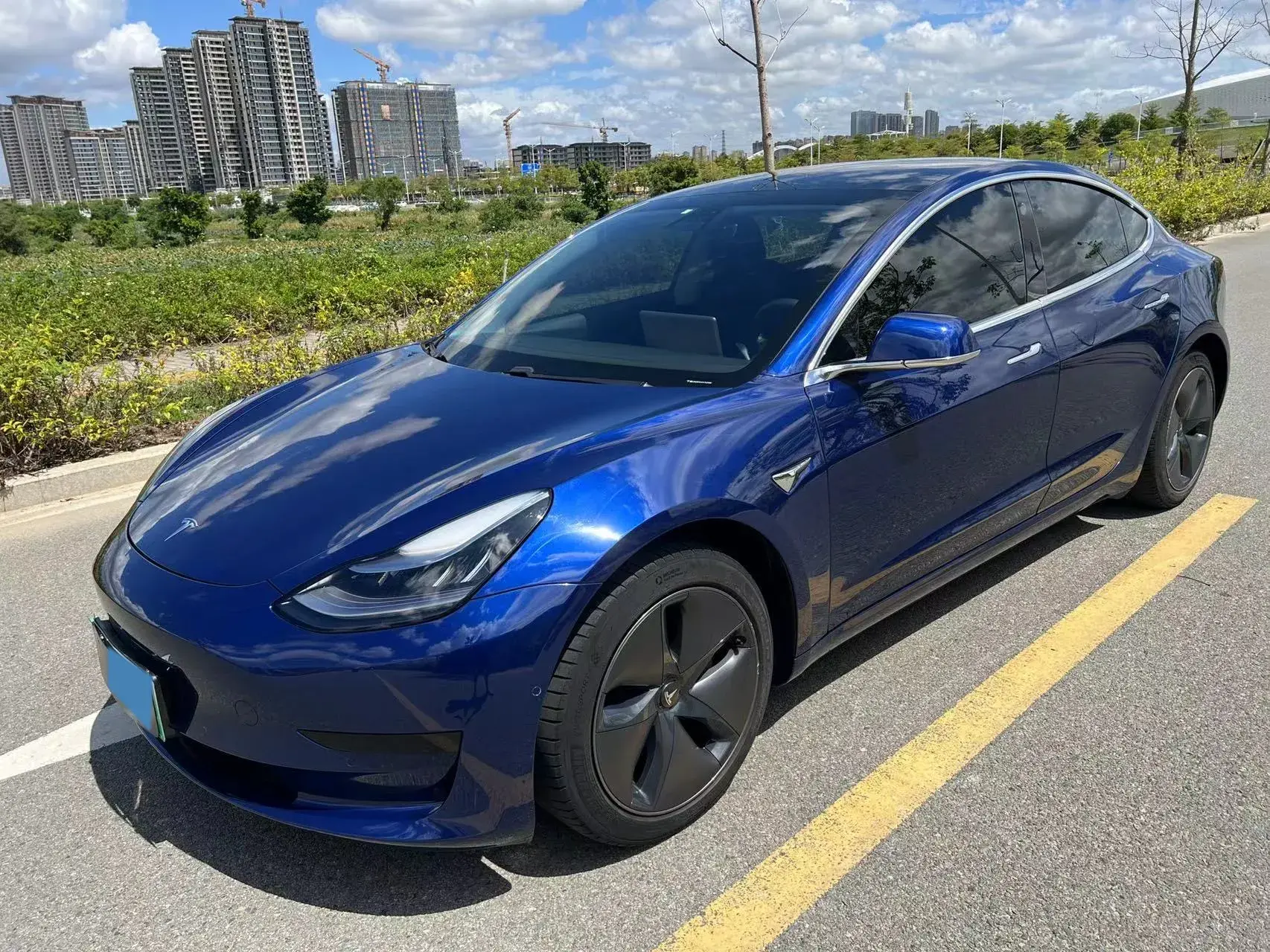 2020 TESLA MODEL view 1