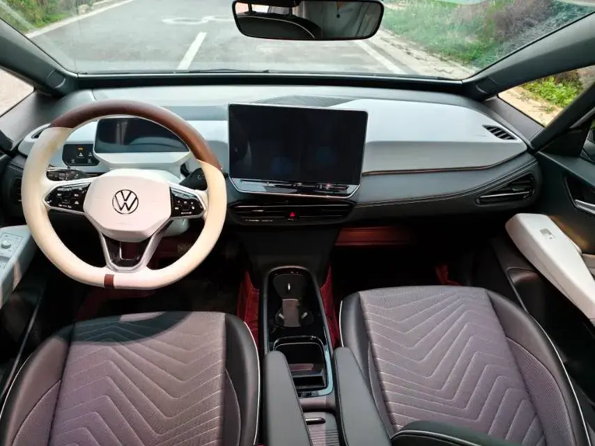 2025 VOLKSWAGEN ID.3 thumbnail 3