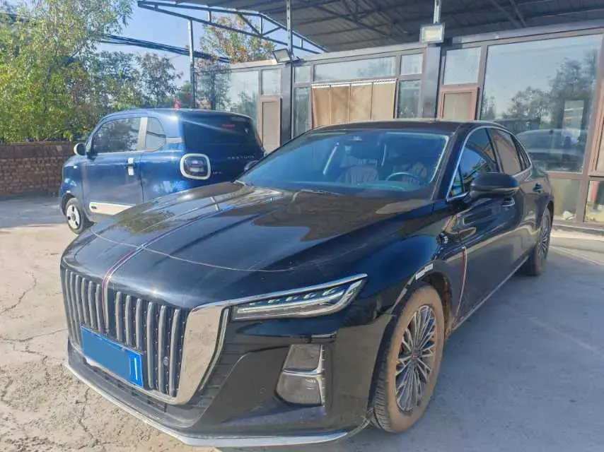 2023 HONGQI H5 view 1