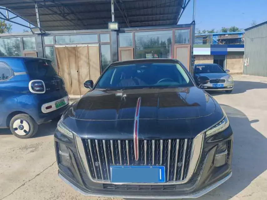 2023 HONGQI H5 thumbnail 3