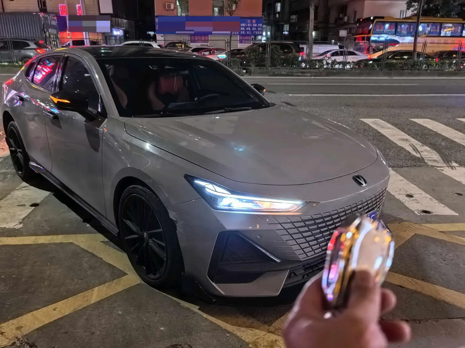 2023 CHANGAN UNI-V thumbnail 2