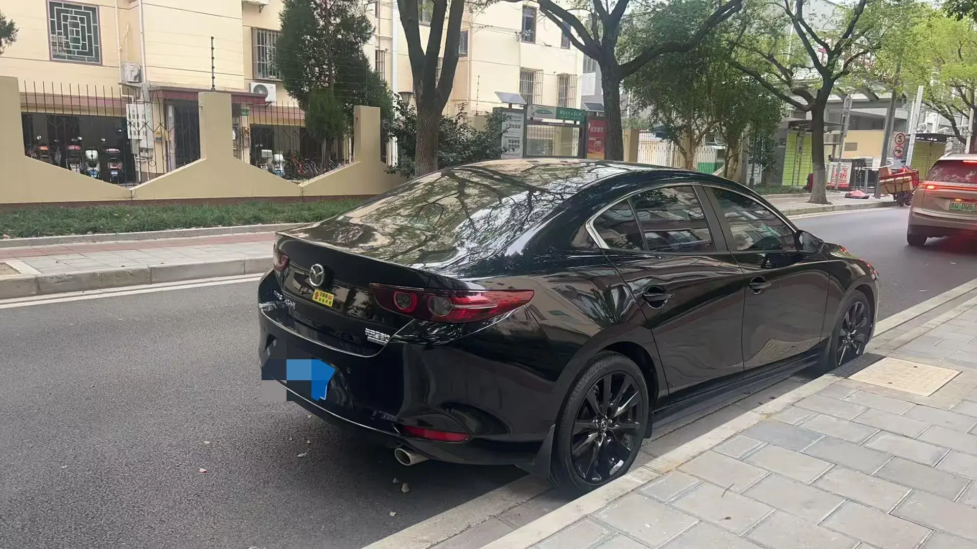 2022 MAZDA 3 thumbnail 2