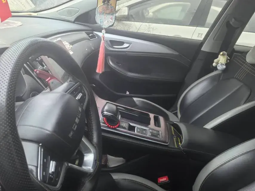 2020 ROEWE I6 thumbnail 3