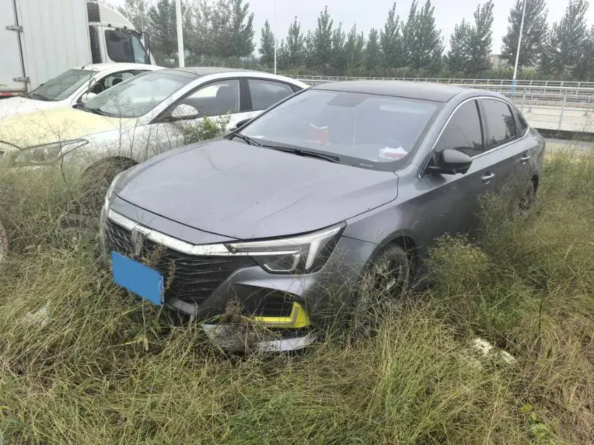 2020 ROEWE I6 thumbnail 2