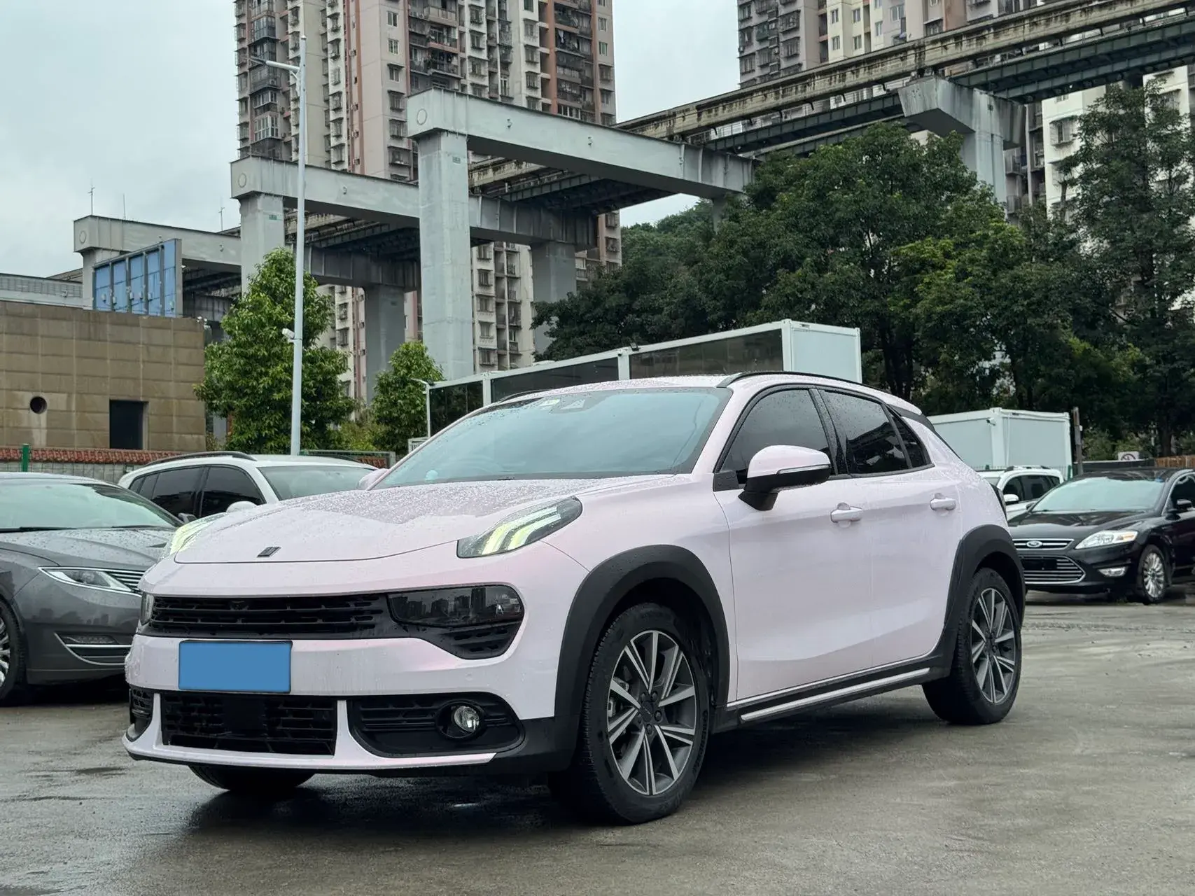 2021 LYNK&CO 02 view 1