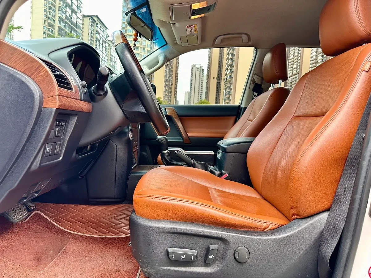 2020 Toyota Yaris 1.6T 261HP L3 6MT,autocango,china used car exporter,china ev exporter,chinese used car exporter,chinese used ev exporter