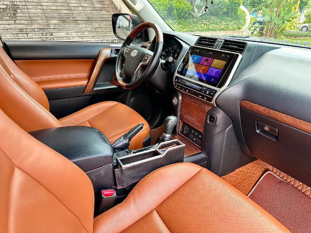 2020 Toyota Yaris 1.6T 261HP L3 6MT,autocango,china used car exporter,china ev exporter,chinese used car exporter,chinese used ev exporter