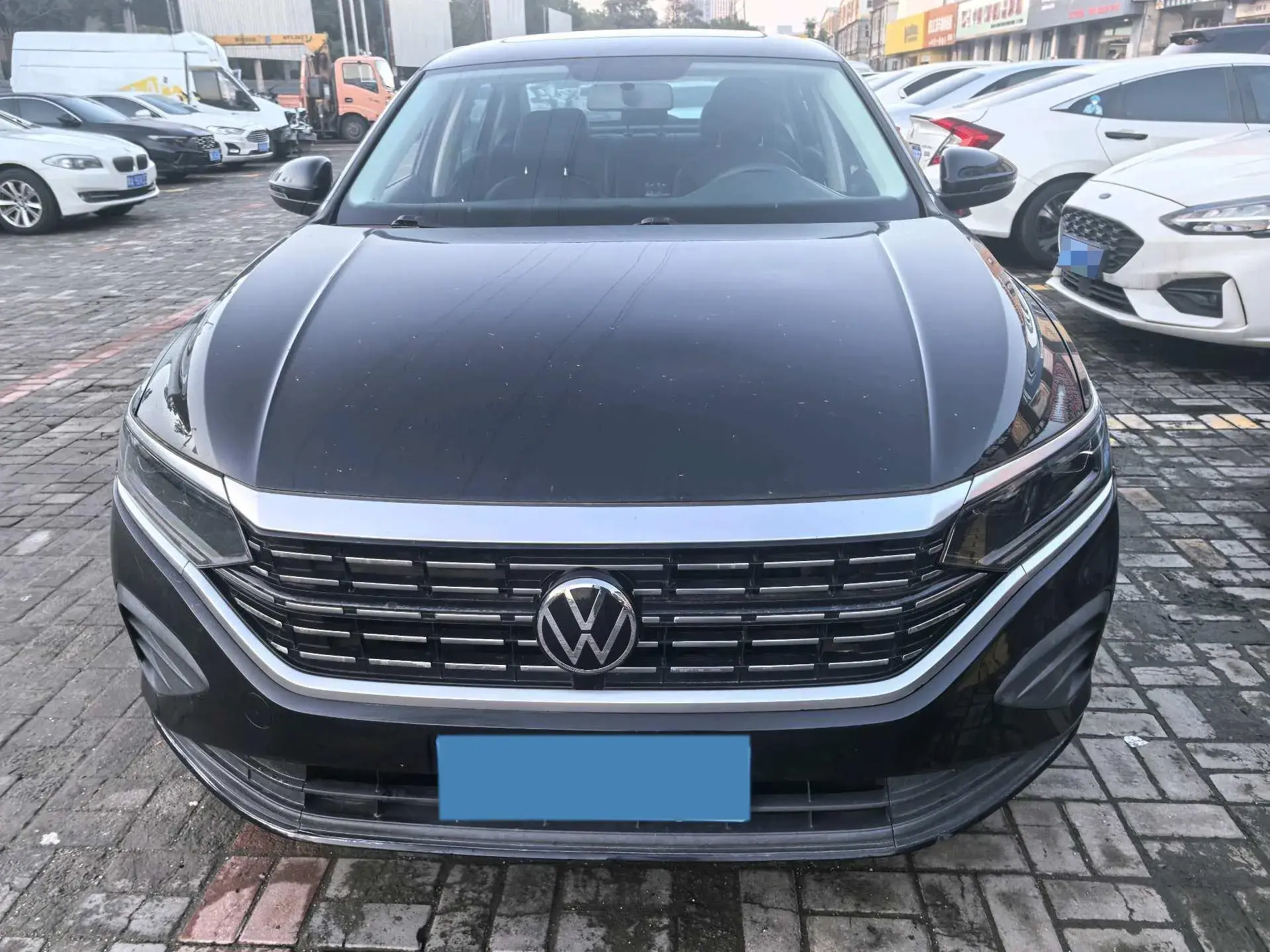 2022 VOLKSWAGEN PASSAT thumbnail 2