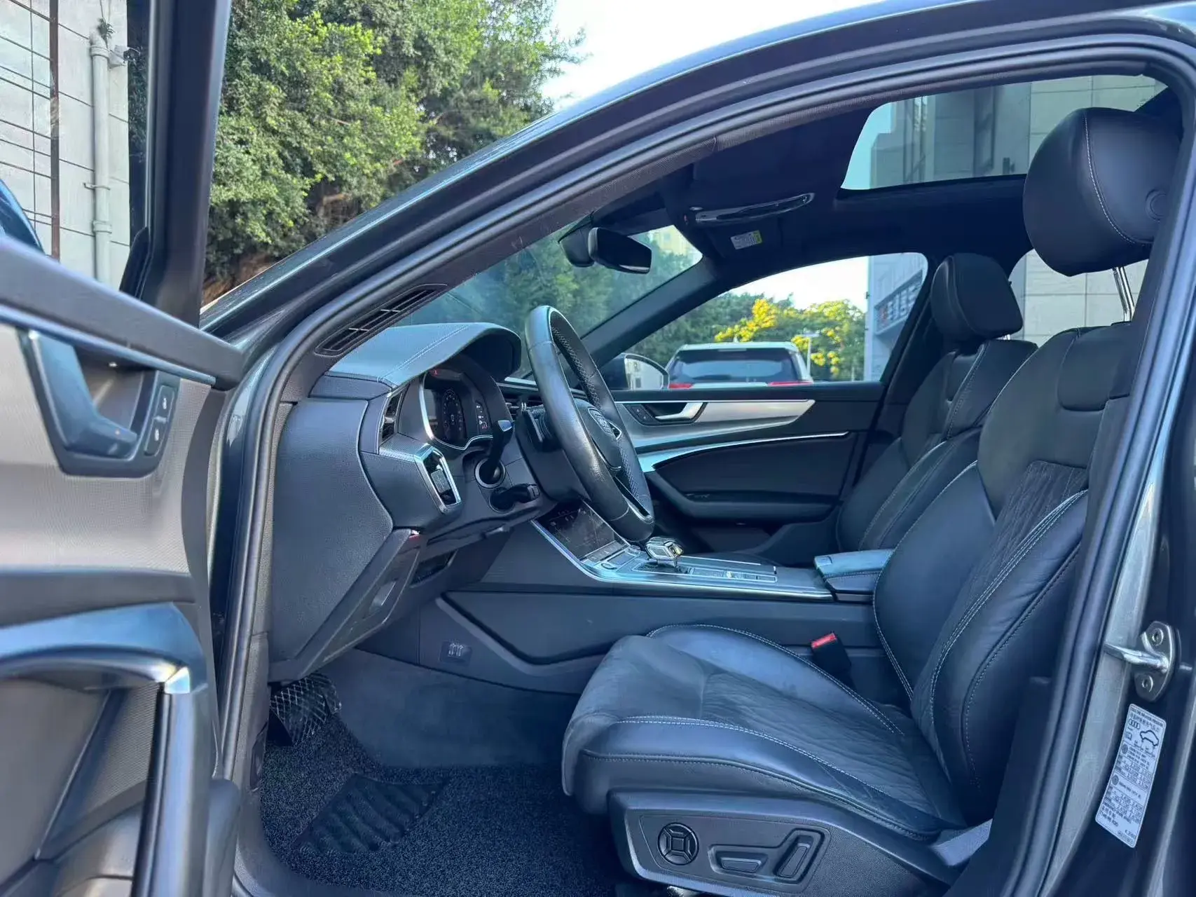 2021 AUDI A6L thumbnail 4