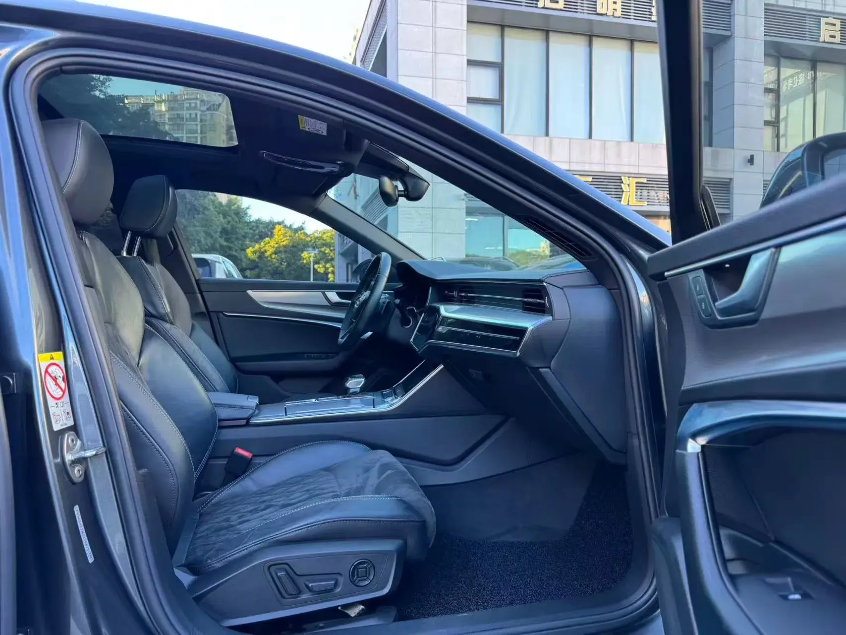 2021 AUDI A6L thumbnail 3