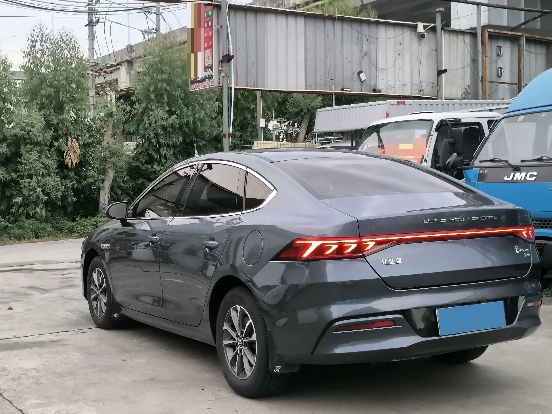 2024 BYD QIN thumbnail 4