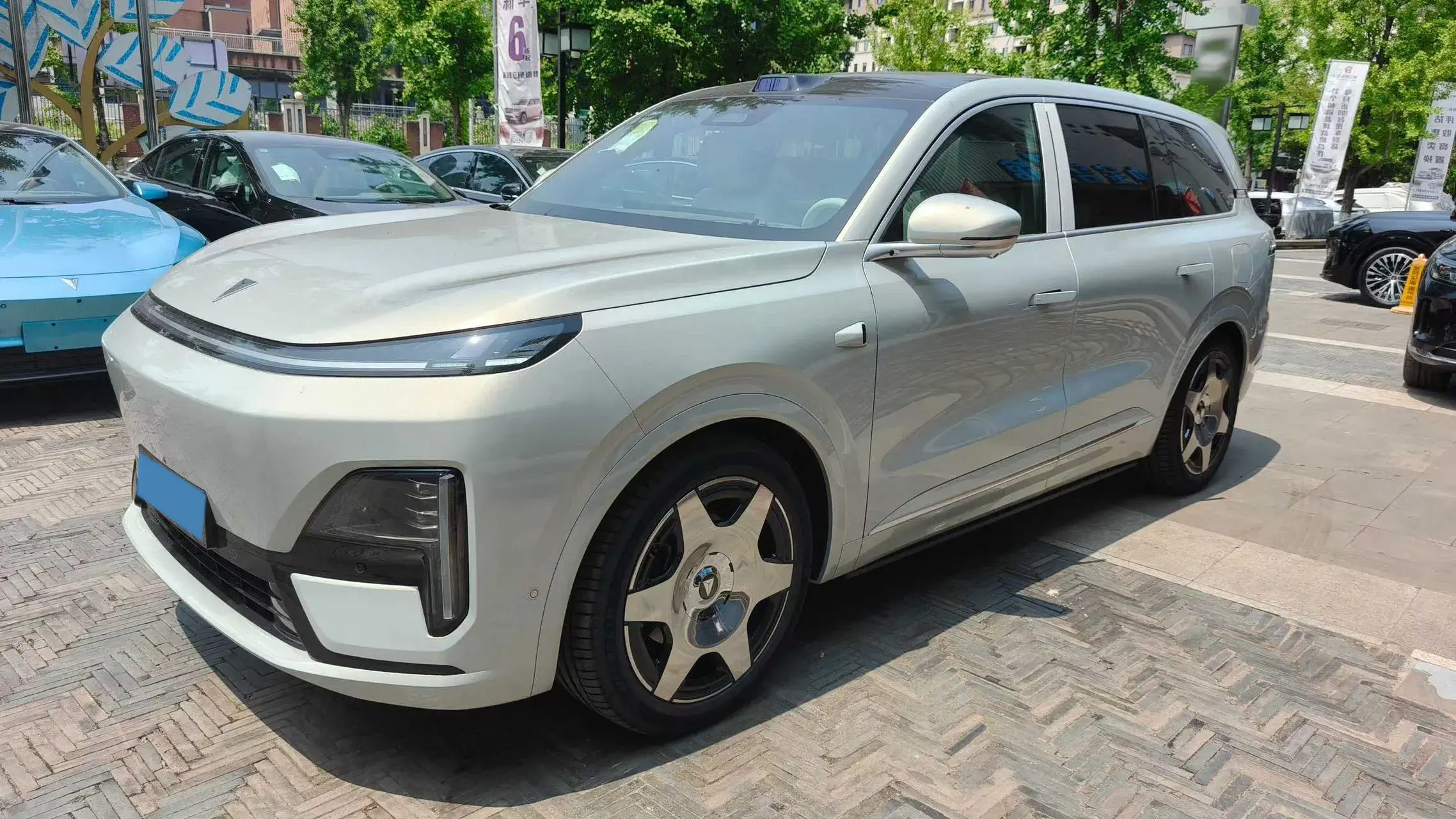 2025 DEEPAL S09 view 1