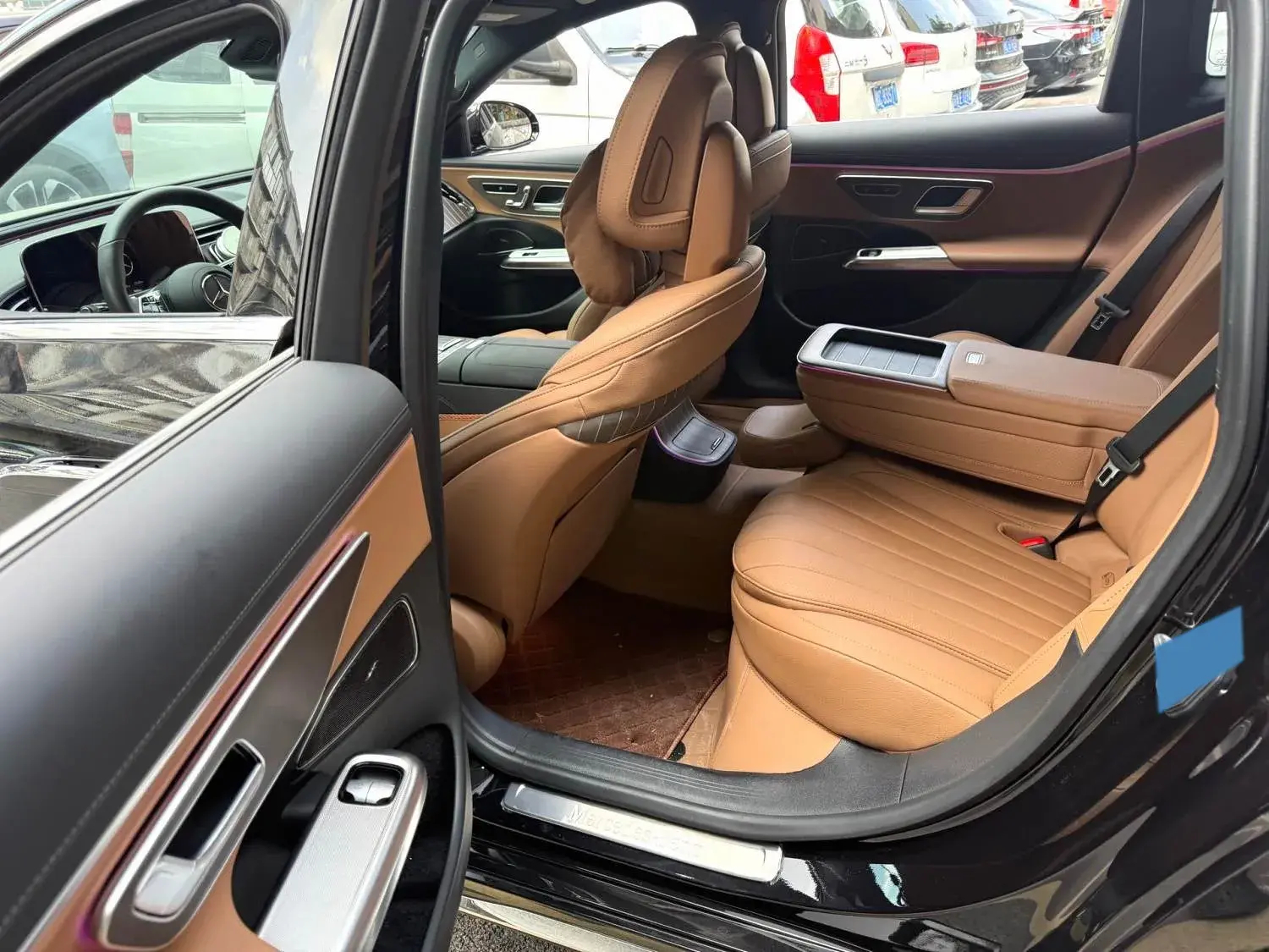 2025 MERCEDES-BENZ E thumbnail 4