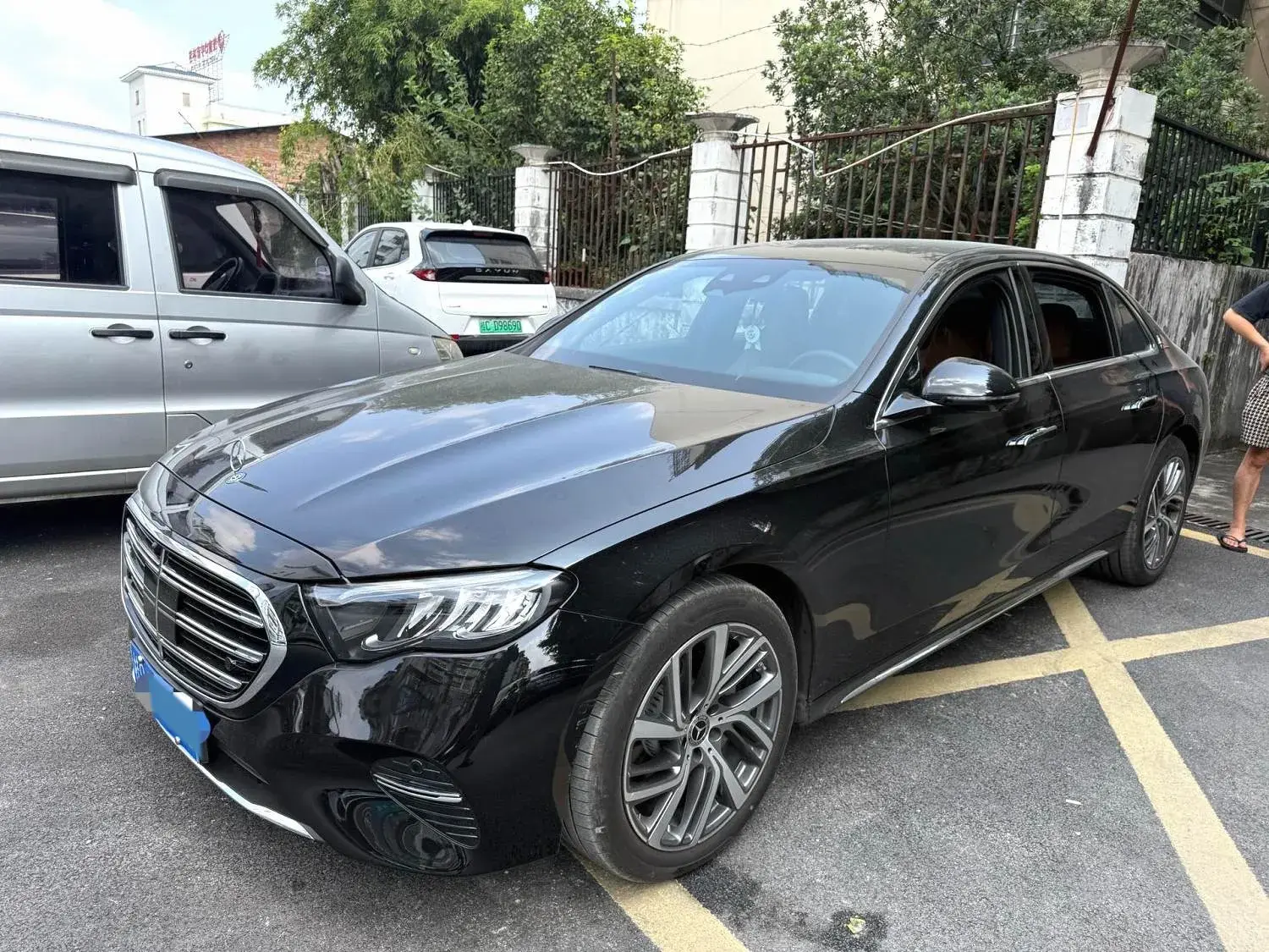 2025 MERCEDES-BENZ E view 1