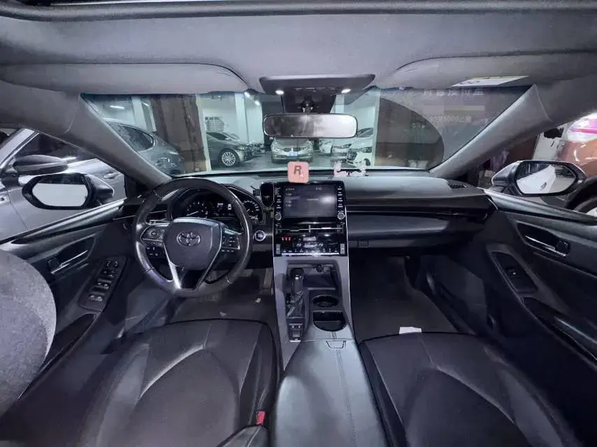 2019 TOYOTA AVALON thumbnail 4