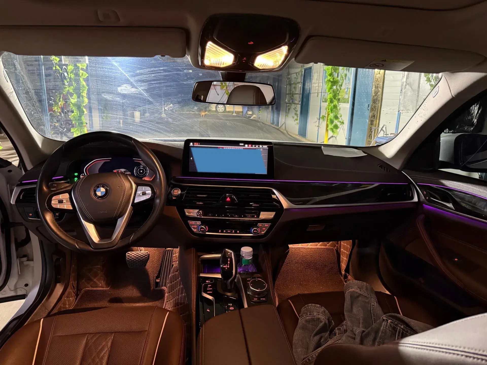 2022 BMW 5 thumbnail 4