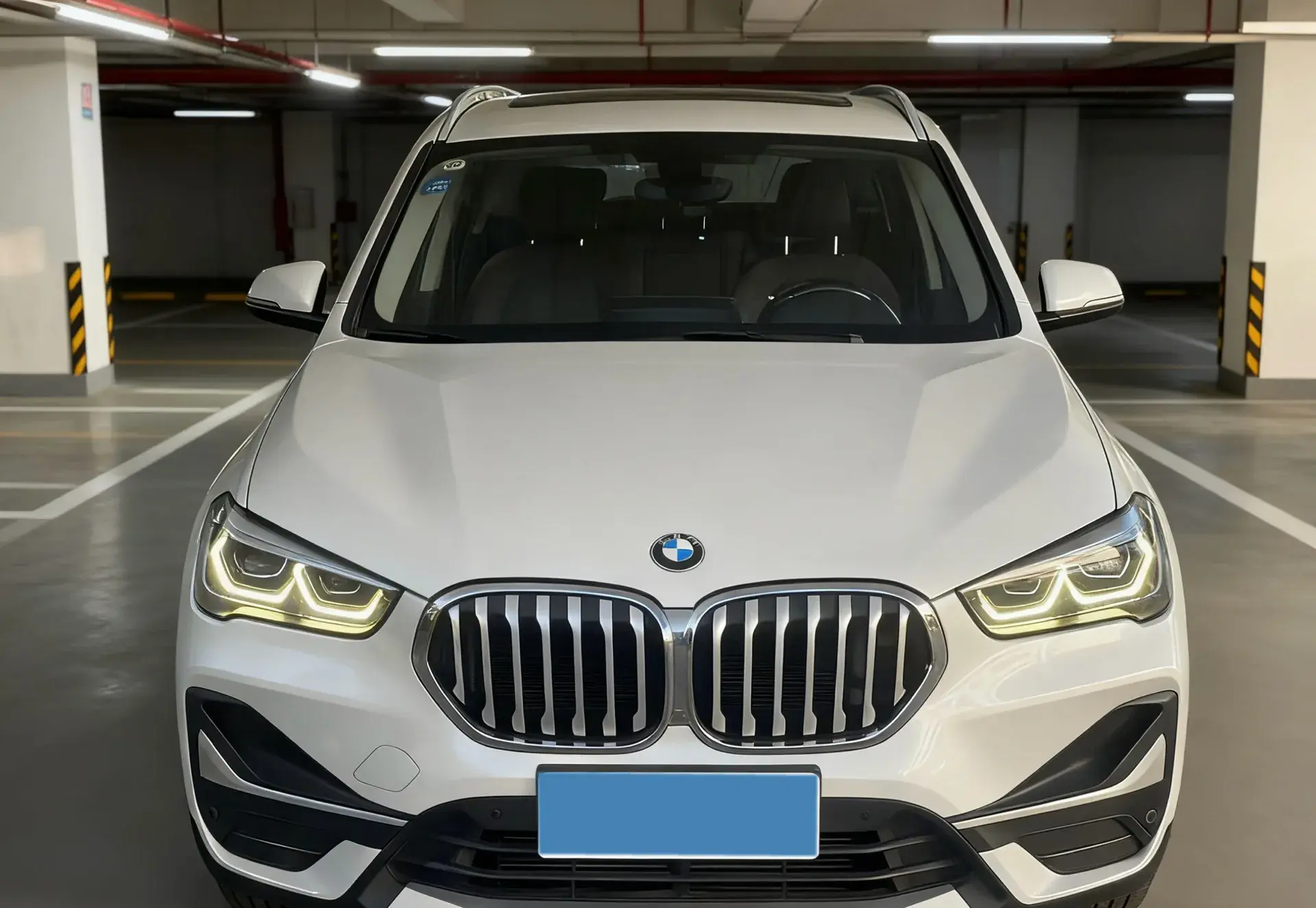 2020 BMW X1 thumbnail 3