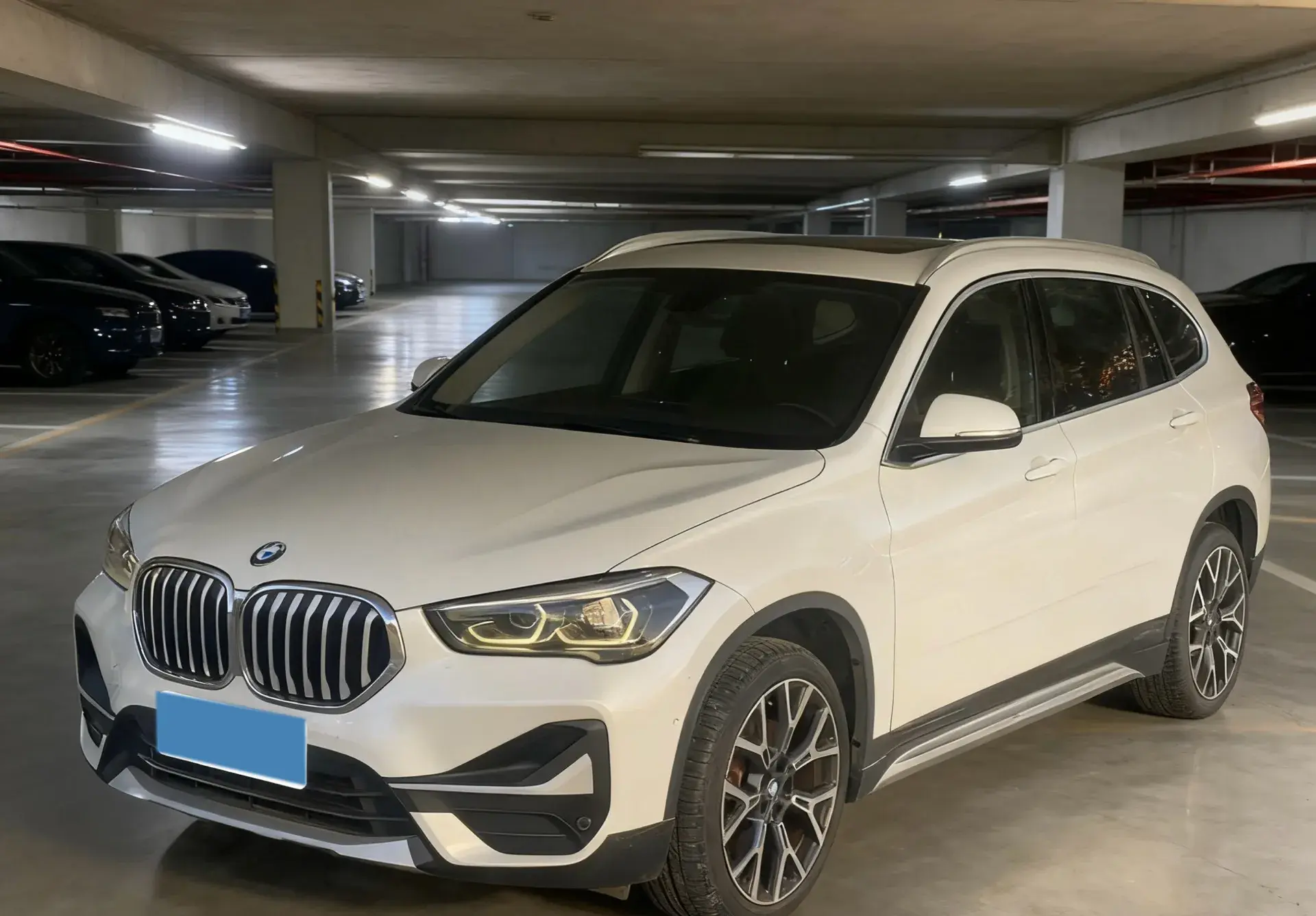 2020 BMW X1 view 1