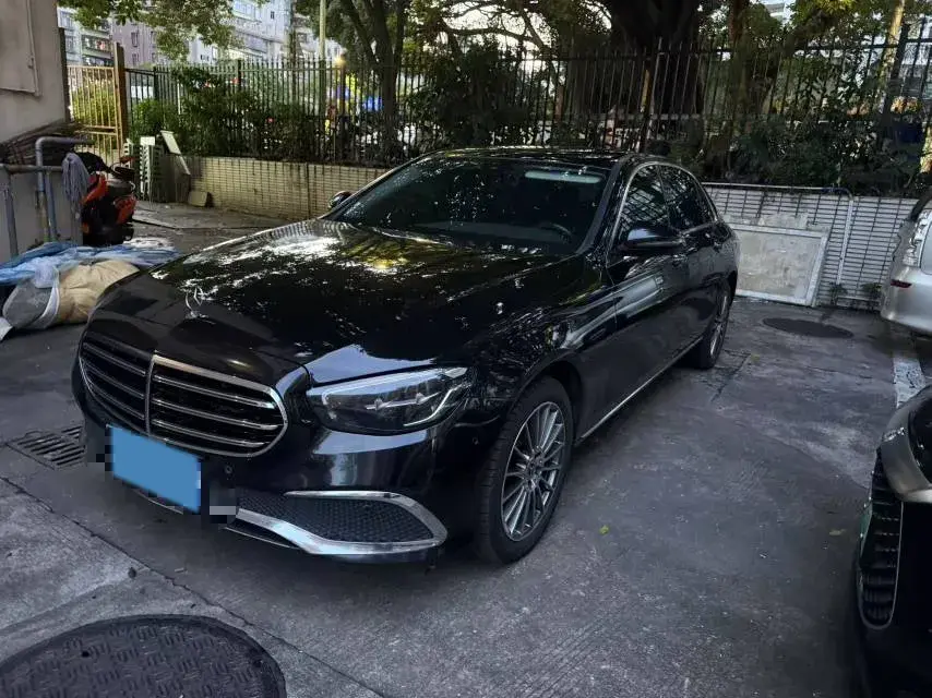 2021 MERCEDES-BENZ E view 1
