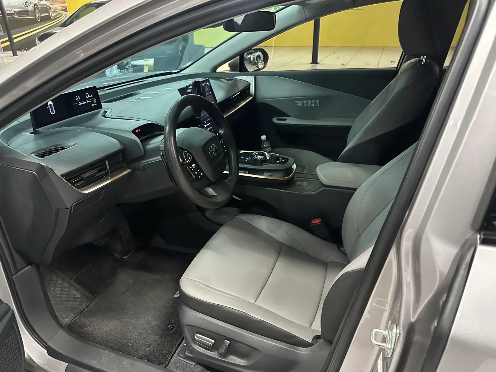 2024 TOYOTA BZ3 thumbnail 4