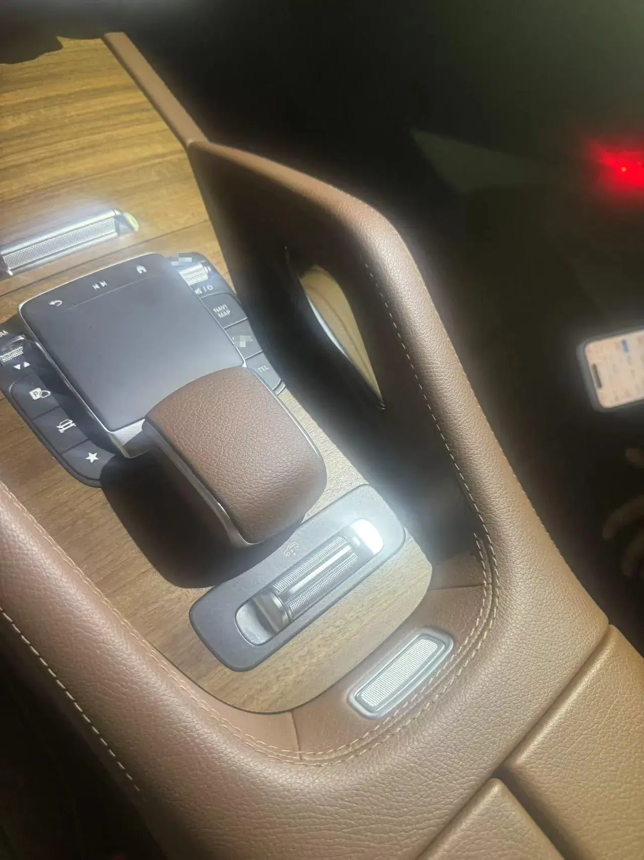 2025 MERCEDES-BENZ GLE thumbnail 4