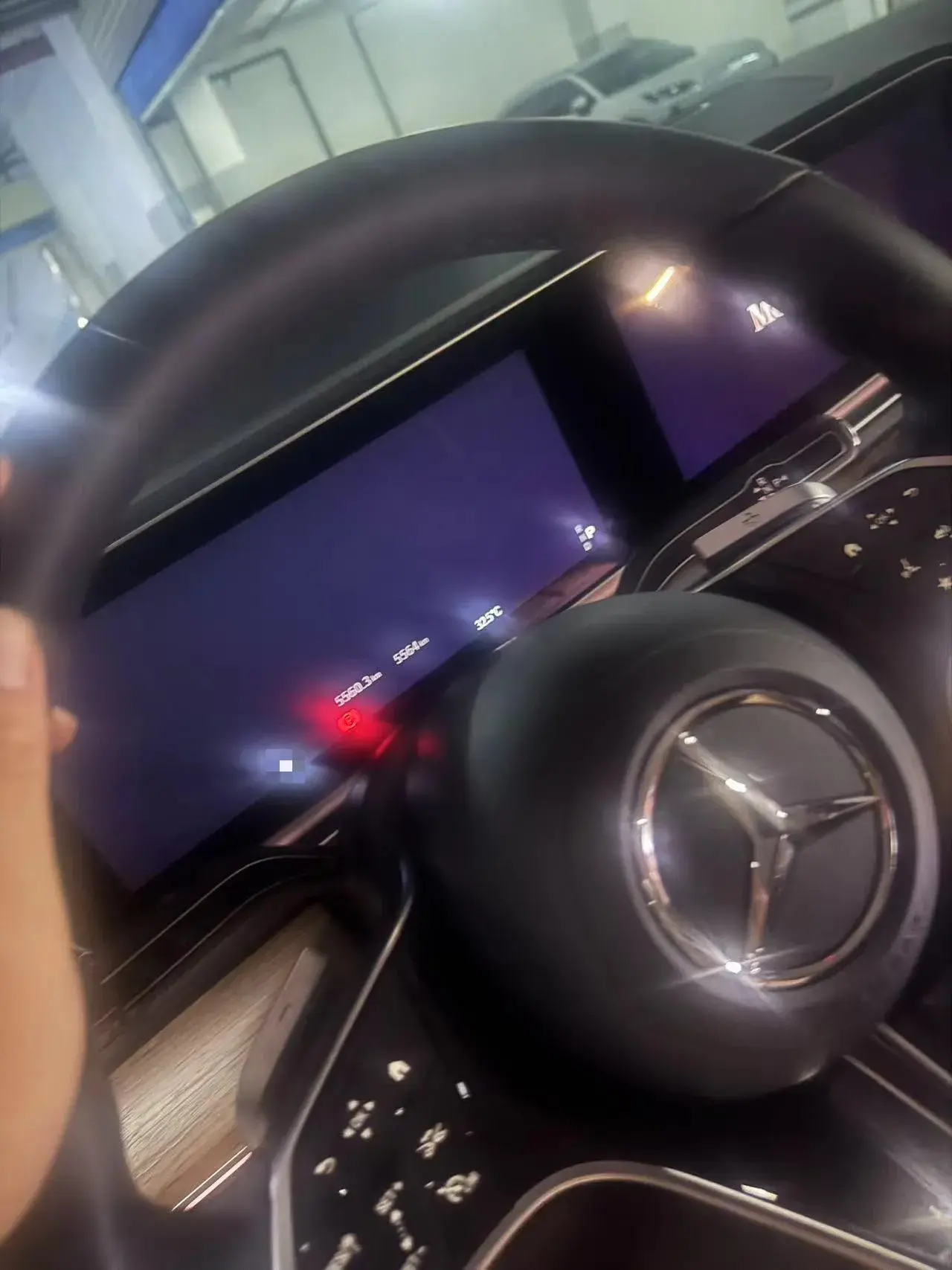 2025 MERCEDES-BENZ GLE thumbnail 3