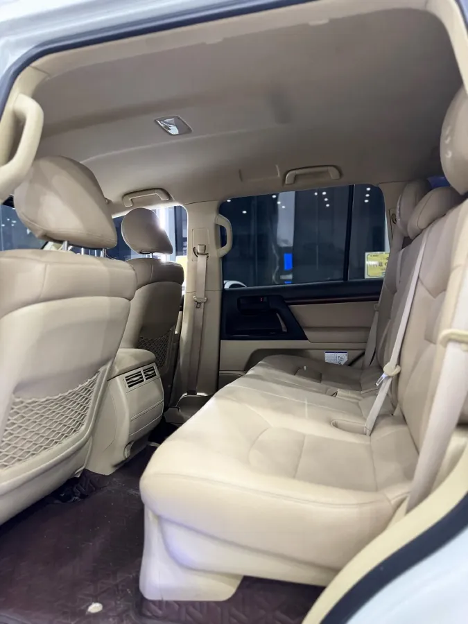 2015 Toyota Land Cruiser 4.6L 310HP V8 6AT,autocango,china used car exporter,china ev exporter,chinese used car exporter,chinese used ev exporter