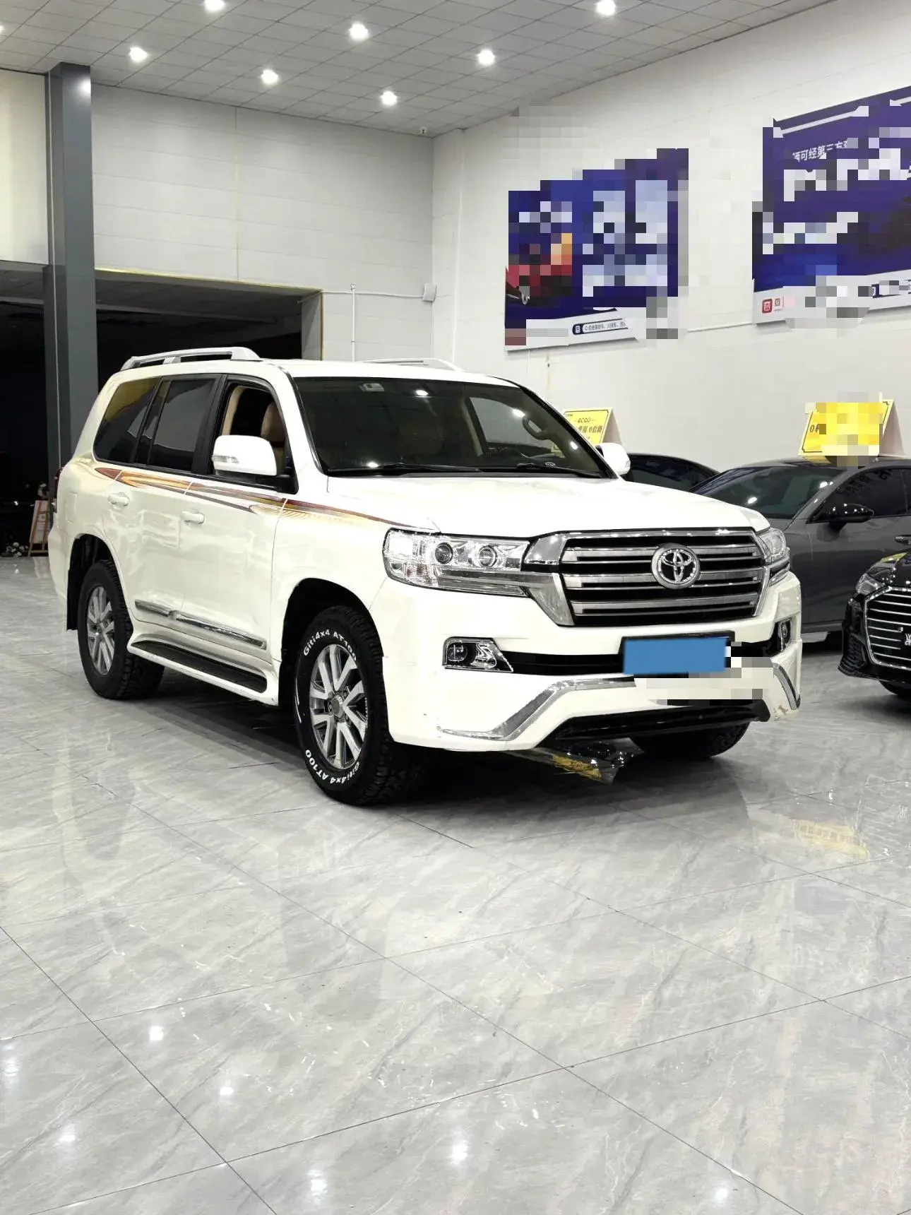 2015 TOYOTA LAND thumbnail 3