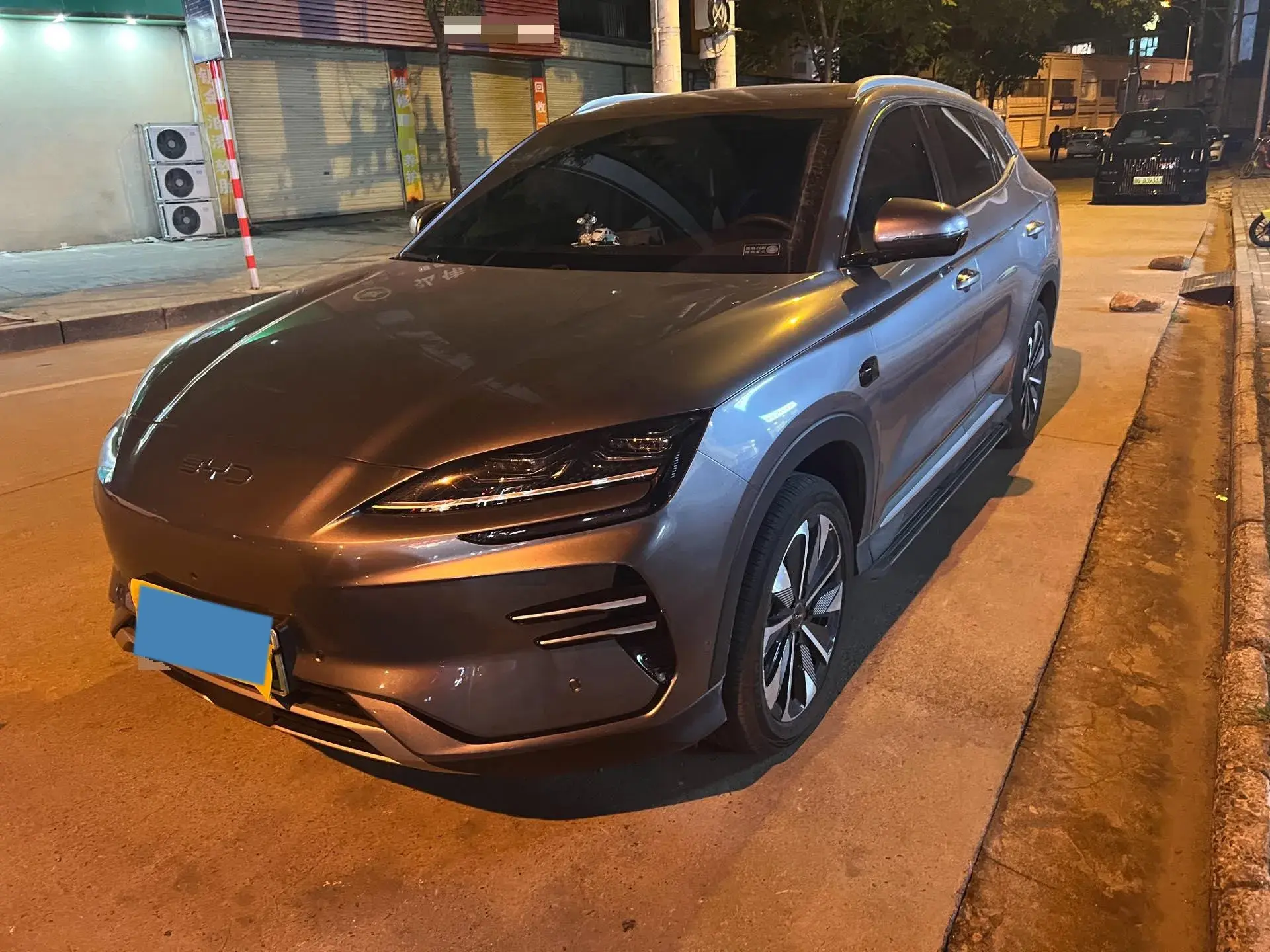 2025 BYD SONG view 1