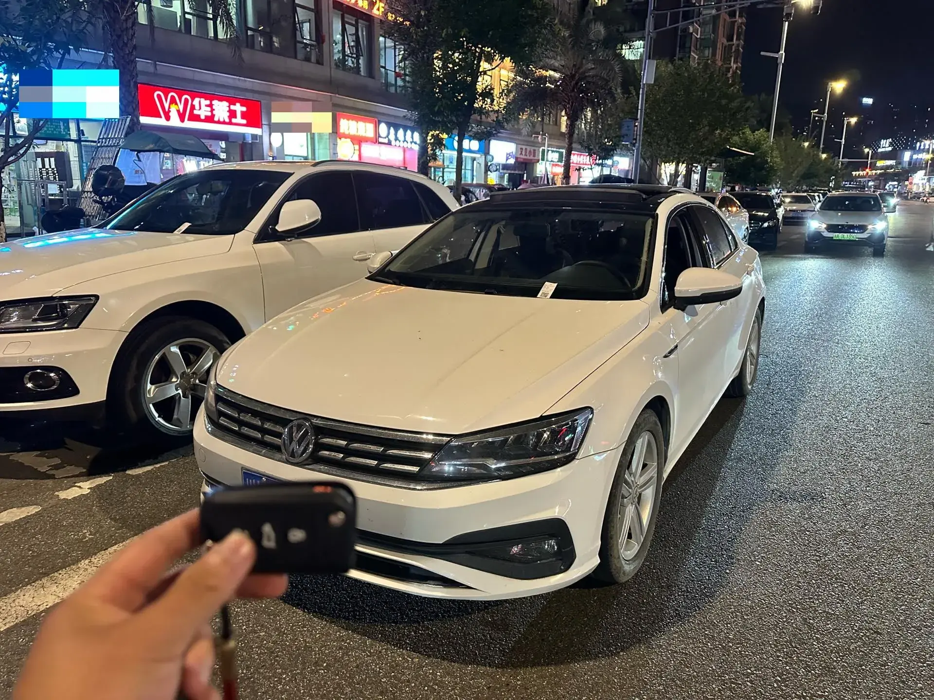 2019 VOLKSWAGEN LAMANDO view 1