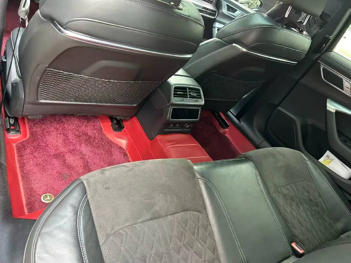 2024 Audi A6L 2.0T 245HP L4 7DCT,autocango,china used car exporter,china ev exporter,chinese used car exporter,chinese used ev exporter