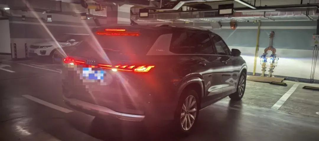 2024 Audi Q6 2.0T 265HP L4 7DCT,autocango,china used car exporter,china ev exporter,chinese used car exporter,chinese used ev exporter