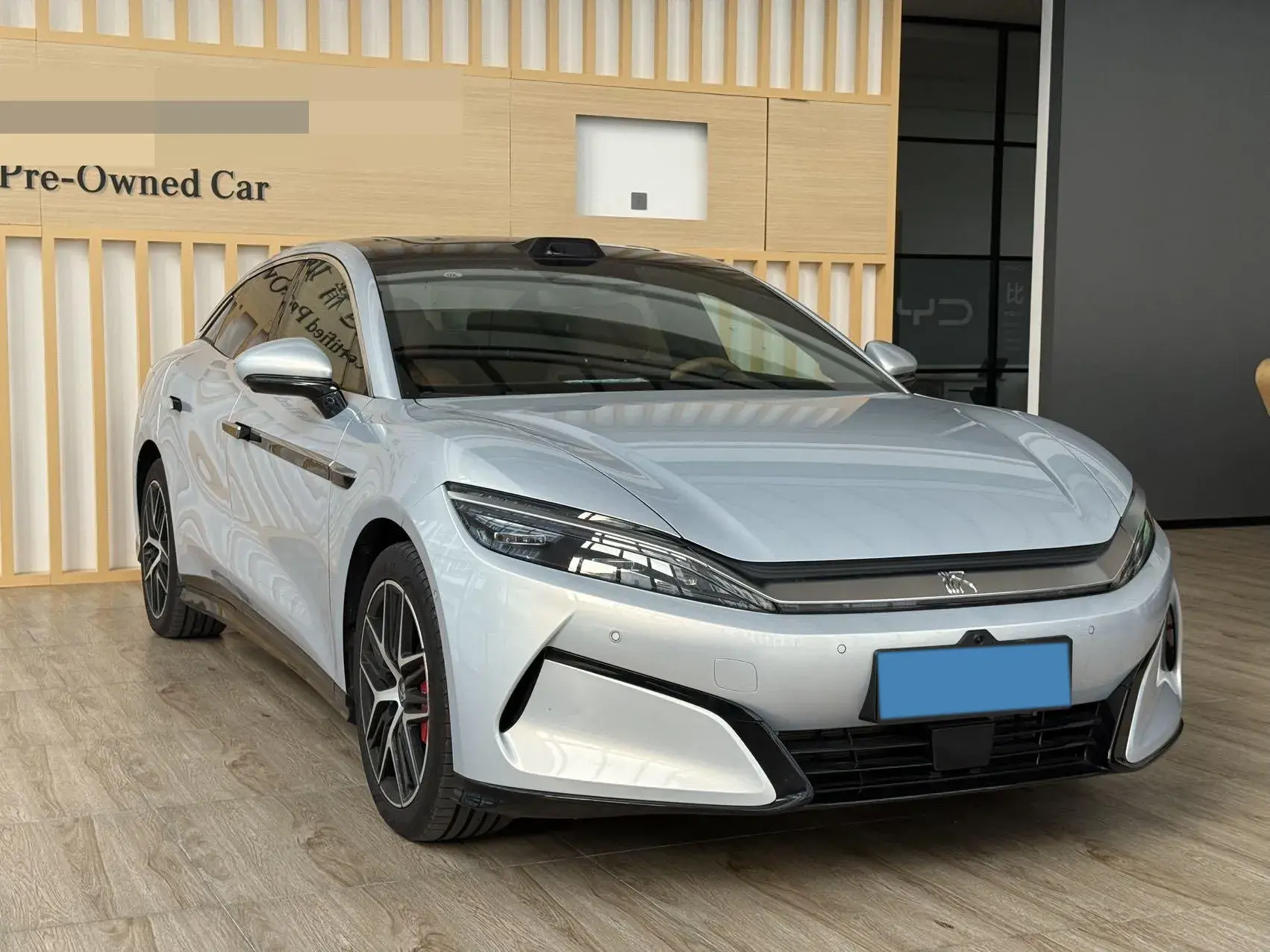 2025 BYD HANL thumbnail 3