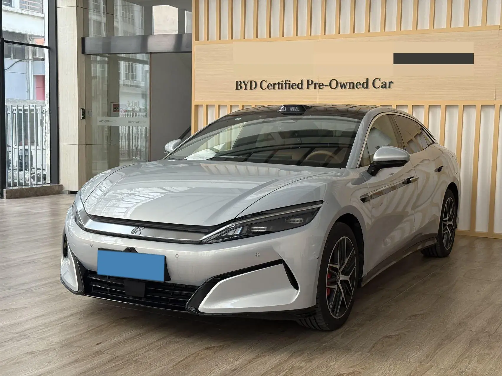 2025 BYD HANL view 1