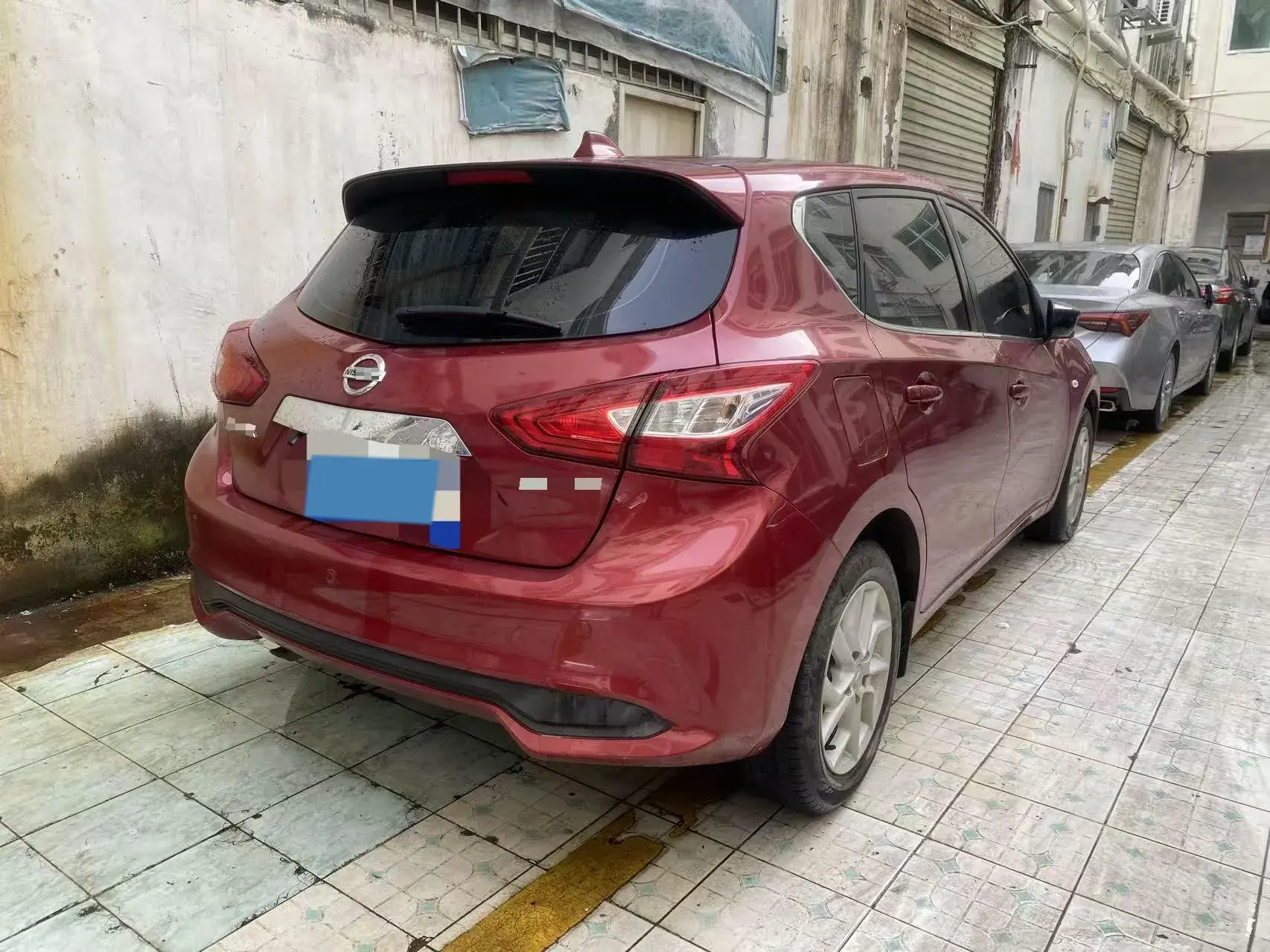2020 NISSAN TIIDA thumbnail 2