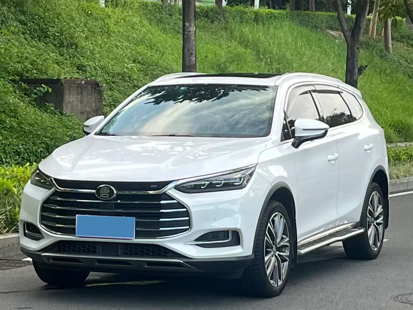 2018 BYD TANG view 1