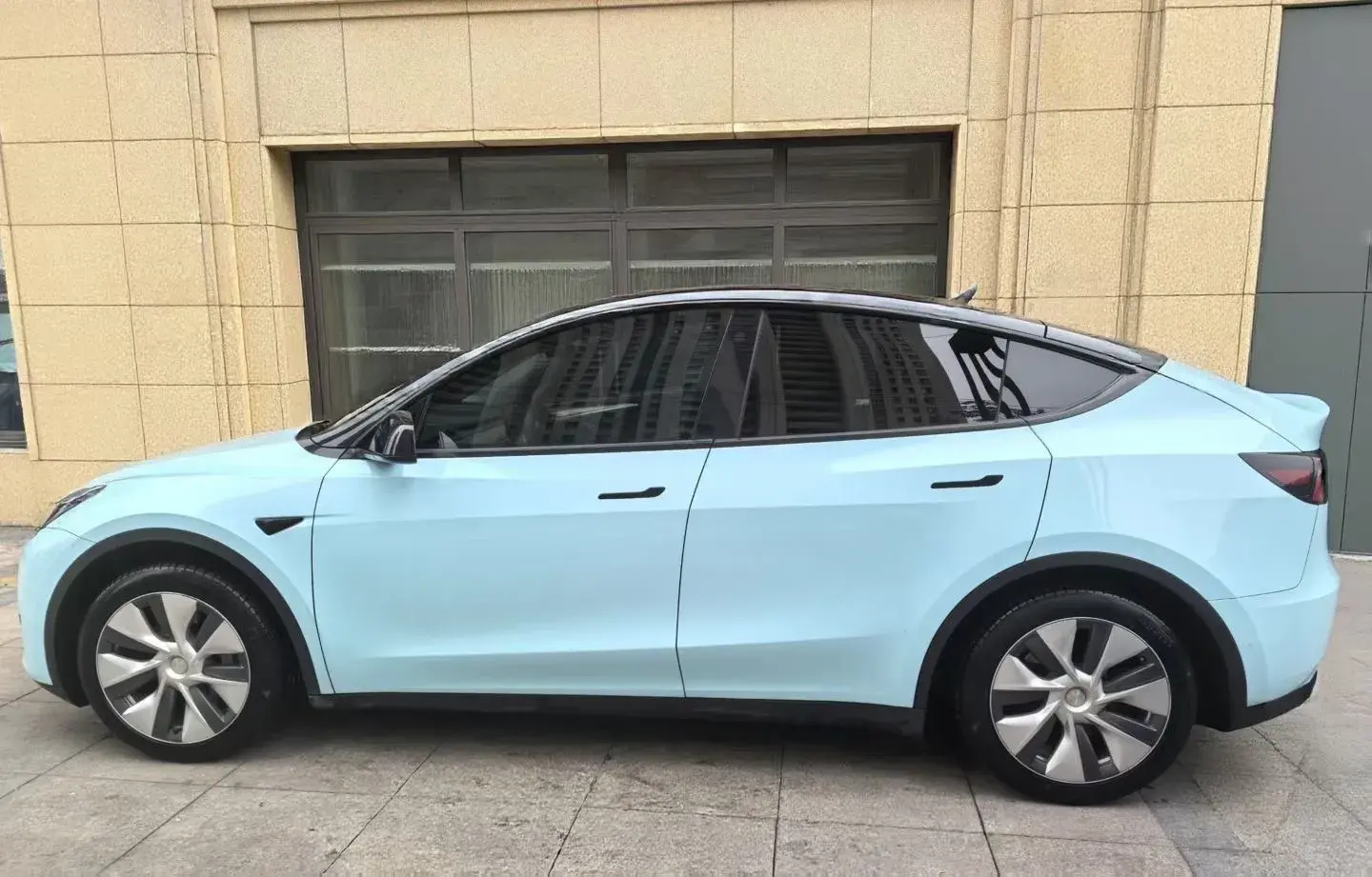 2022 TESLA MODEL thumbnail 4