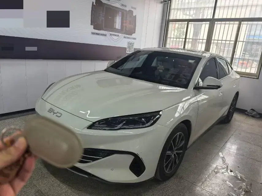 2024 BYD SEAL view 1