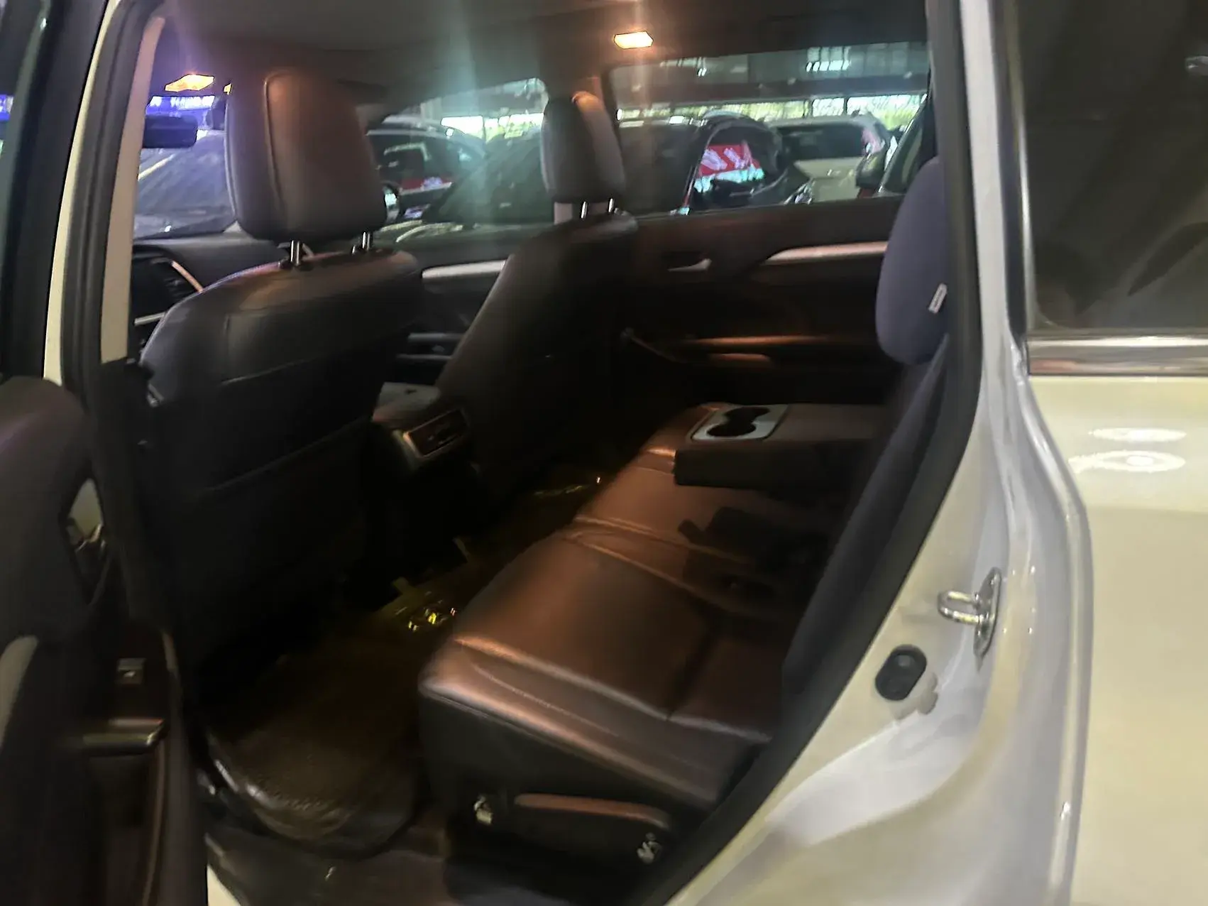 2018 TOYOTA HIGHLANDER thumbnail 3