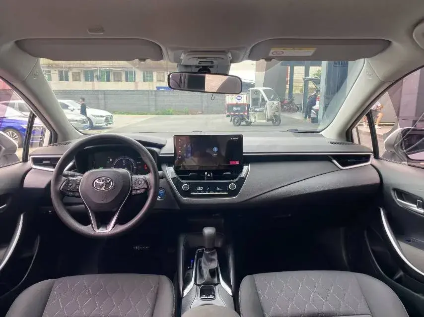 2022 TOYOTA AVALON thumbnail 4