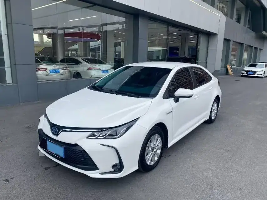 2022 TOYOTA AVALON view 1