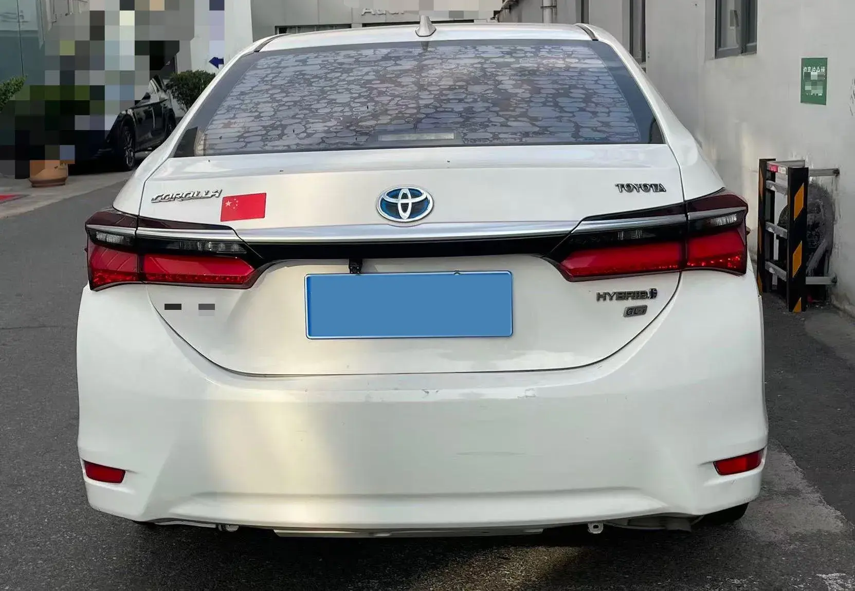 2017 TOYOTA COROLLA thumbnail 4