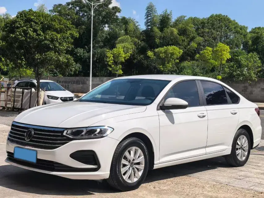 2023 VOLKSWAGEN LAVIDA view 1