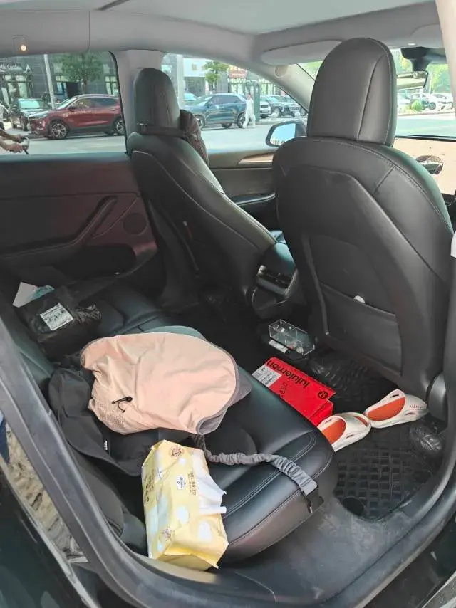 2022 TESLA MODEL thumbnail 4