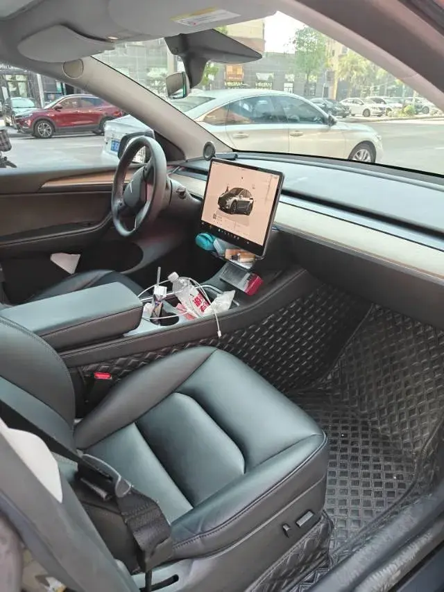 2022 TESLA MODEL thumbnail 2