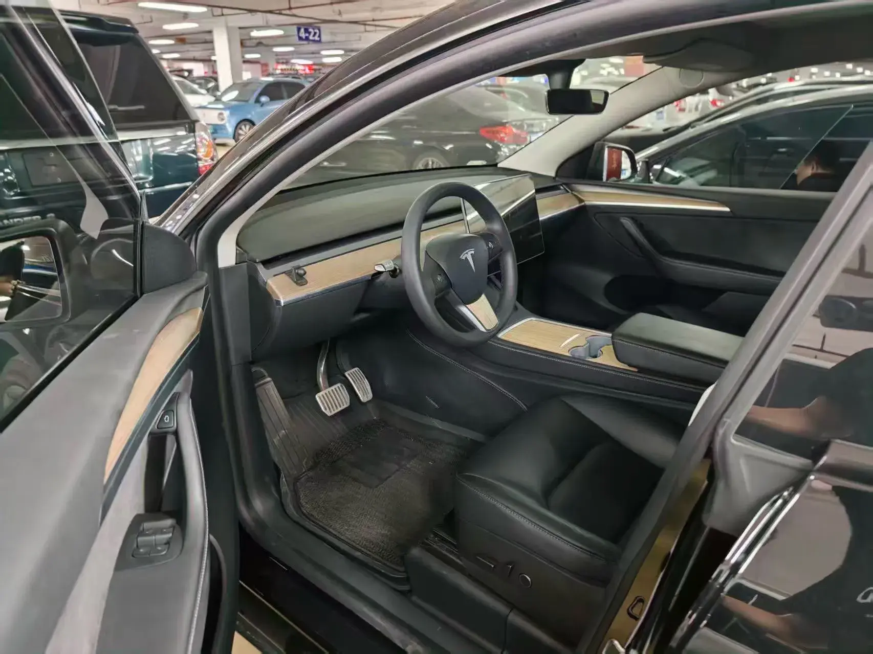 2021 TESLA MODEL thumbnail 2