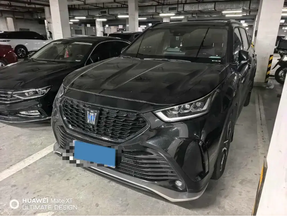 2022 TOYOTA CROWN view 1