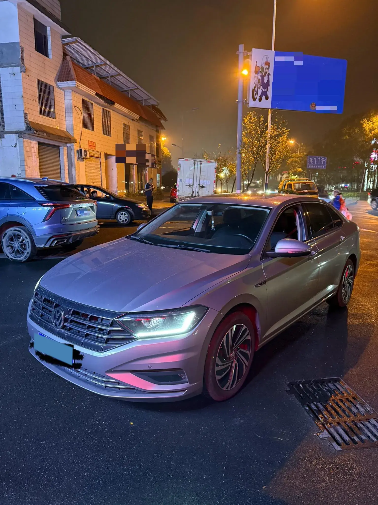 2019 VOLKSWAGEN SAGITAR view 1