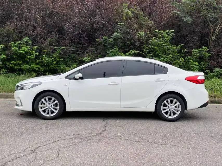 2017 KIA K3 thumbnail 4